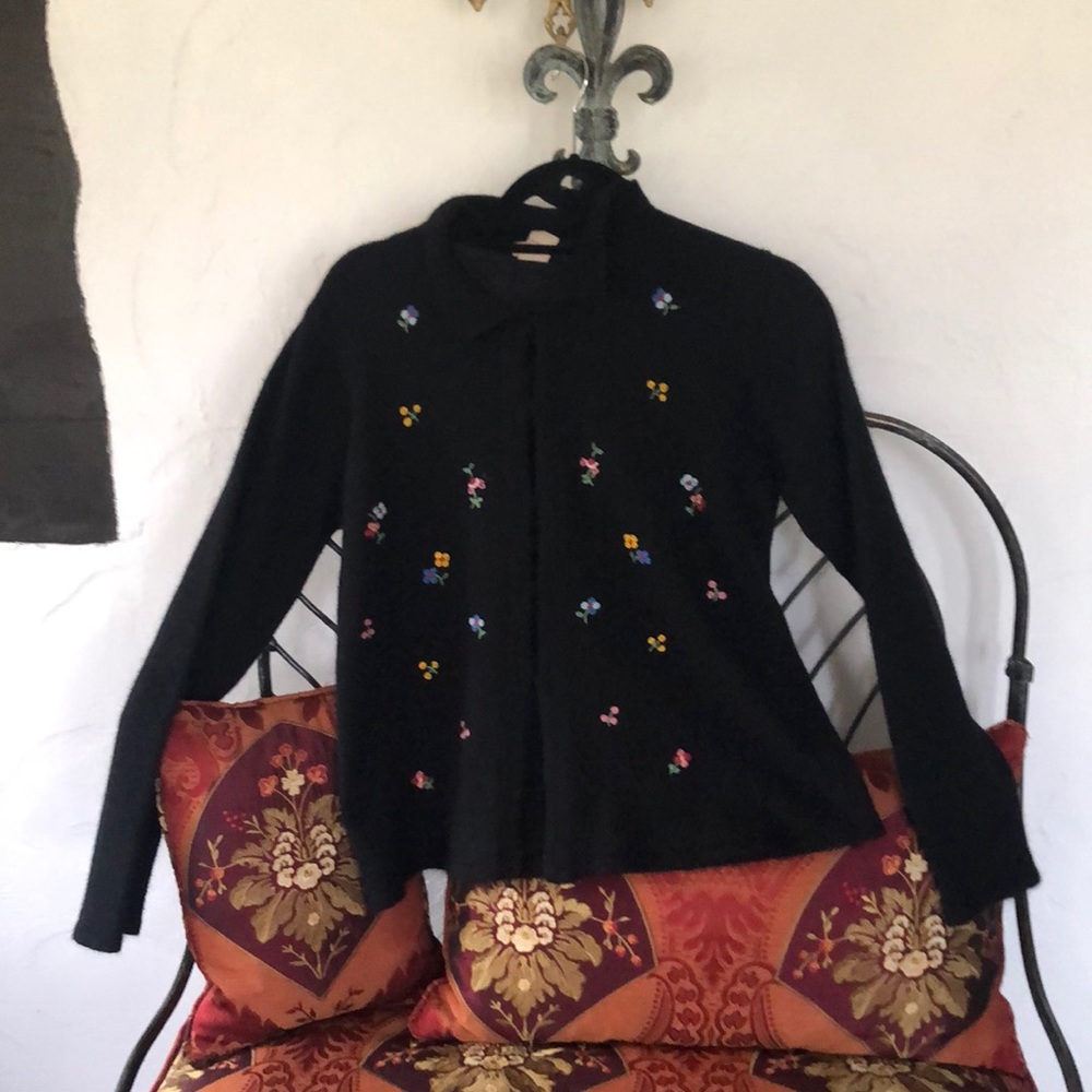 Charming collated sweater